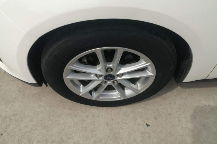 Used Ford Focus 2017 Hatchback 1.6L Automatic Fashion Edition Smart Drive Version Left Front Wheel Hub