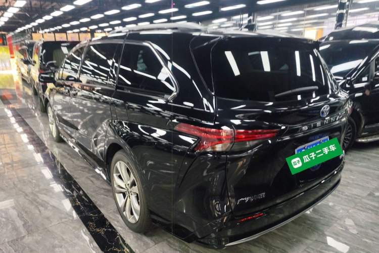 Used Toyota SIENNA 2021 2.5L Hybrid Ultimate Edition
