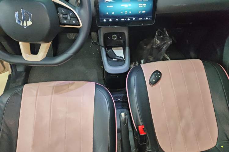 Used Leapmotor T03 2021 400 Comfort Edition Gear Lever