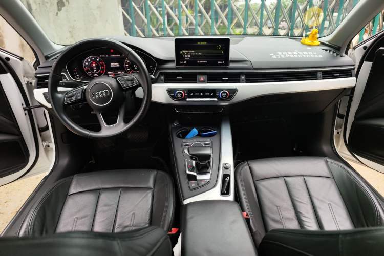 Used Audi A4L 2019 40 TFSI Fashion Edition China VI Emission Standard

