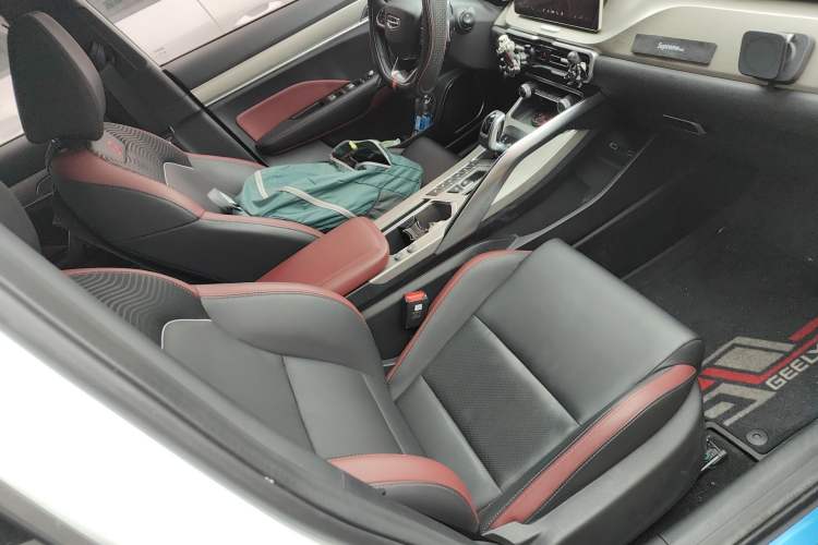 Used Geely Auto Coolray 2019 Sport Model 260T DCT Battle China V Standard Right Front Seat