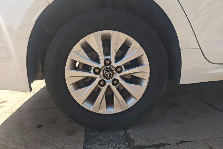 Used Toyota Corolla 2021 Dual-Engine 1.8L E-CVT Pioneer Edition
