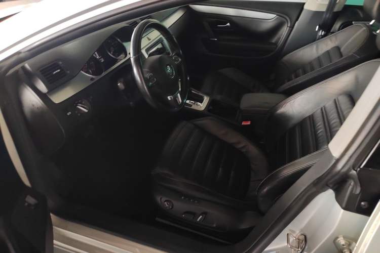 Used Volkswagen CC 2009 3.6 FSI Top-Trim Version
