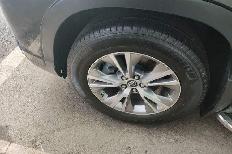 Used Toyota Highlander 2018 2.0T Four-Wheel Drive Elite Edition 7 Seats China VI Standard
