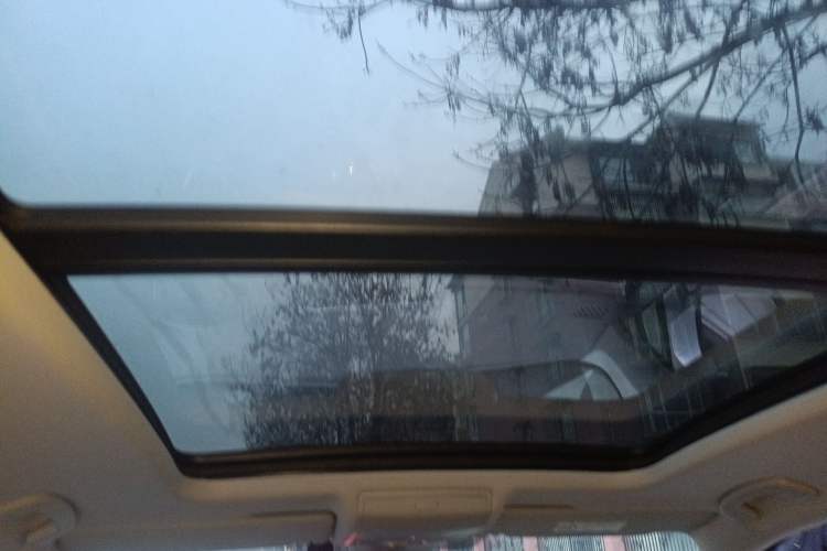 Used Volkswagen Tiguan L 2023 Restyled 330TSI Automatic Two-Wheel Drive R-Line Enhanced Comfort Version Headliner