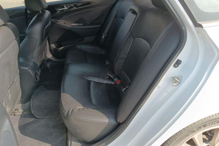 Used Hyundai Sonata 2014 2.4L Automatic Leading Edition China IV Standard
