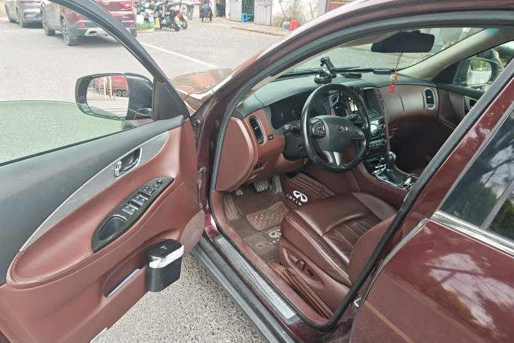 Used Infiniti QX50 2015 2.5L Enjoyment Edition