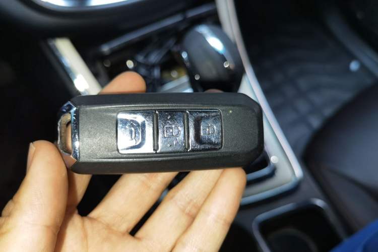 Used Baojun 560 2016 1.8L iAMT Luxury Model
