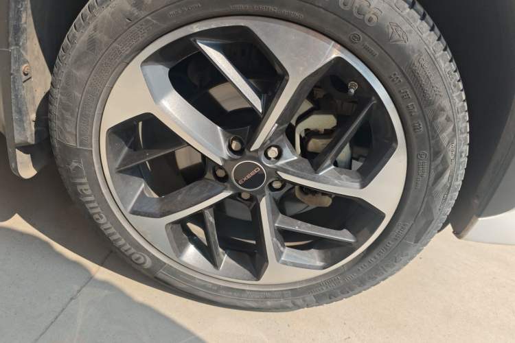 Used EXEED Zhuifeng 2021 Versailles Edition 1.6T DCT StarRui Version Right Front Wheel Hub