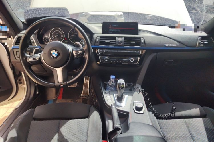 Used BMW 3 Series 2018 320i M Sport Package Center Console