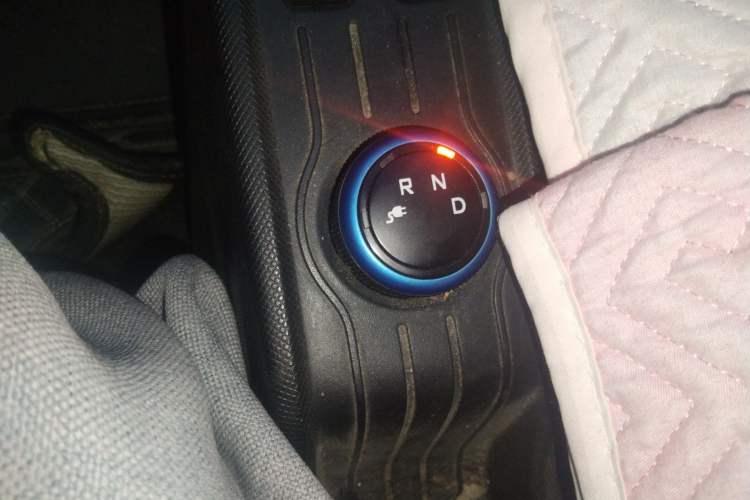 Used Wuling Hongguang MINIEV 2020 Zizai Version Lithium-NMC Gear Lever