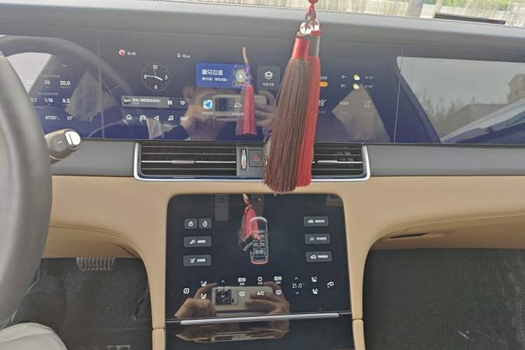 Used Li Auto ONE 2020 Extended-Range 6-Seater Version Audio And AC Panel