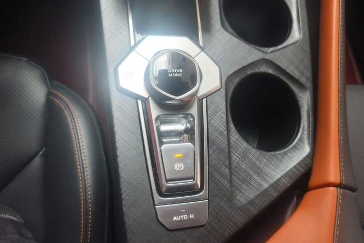 Used CHANGAN UNI-V 2022 1.5T Prestige Version Gear Lever