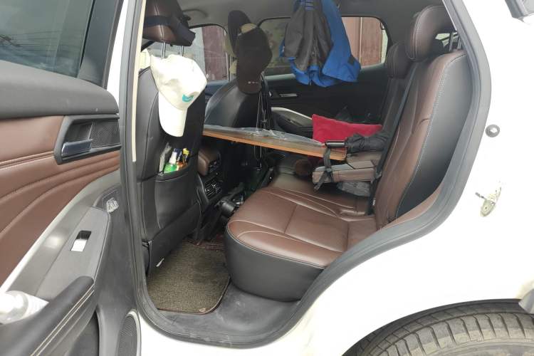 Used Wey VV6 2018 2.0T Four-Wheel Drive Flagship Version China V Standard