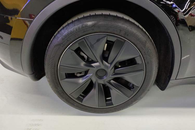 Used Tesla Model Y 2024 Rear-Wheel-Drive Version