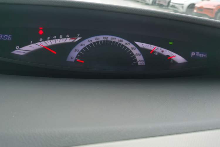 Used Toyota Previa 2012 2.4L 7-Seater Standard Edition Instrument Cluster