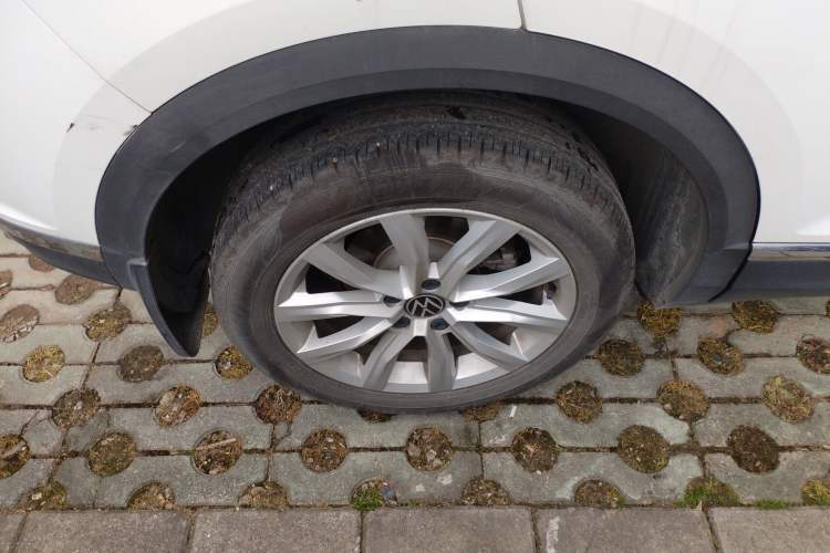 Used Volkswagen T-ROC 2021 Revised Version 280TSI DSG Two-Wheel Drive Elite Connect Edition Right Rear Wheel Hub