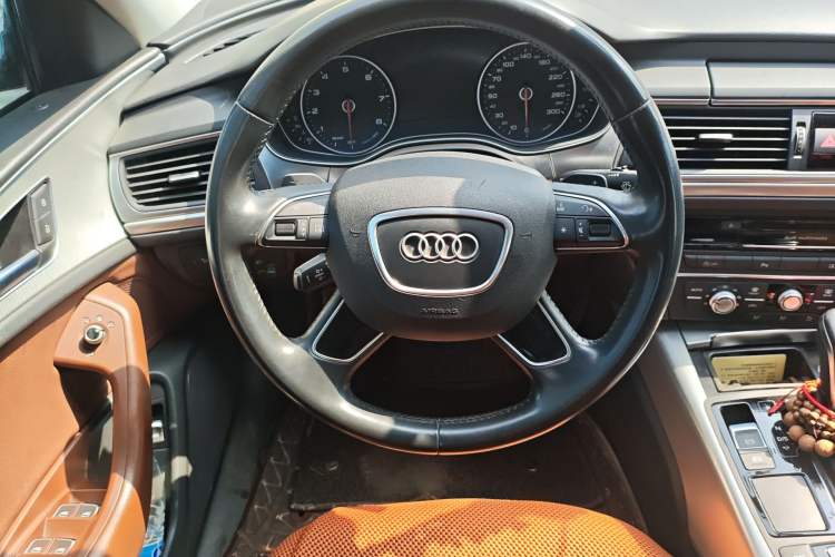 Used Audi A6L 2018 30th Anniversary Edition 35 TFSI Fashion Model Steering Wheel