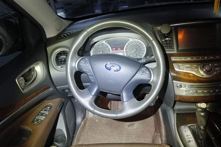 Used Infiniti QX60 2014 2.5 S/C Hybrid Two-Wheel Drive Excellence Edition