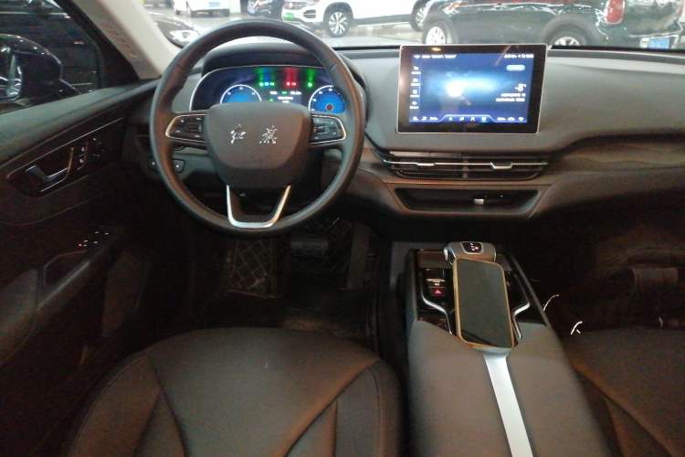 Used Hongqi E-QM5 2022 431 km Charge & Enjoy Edition
