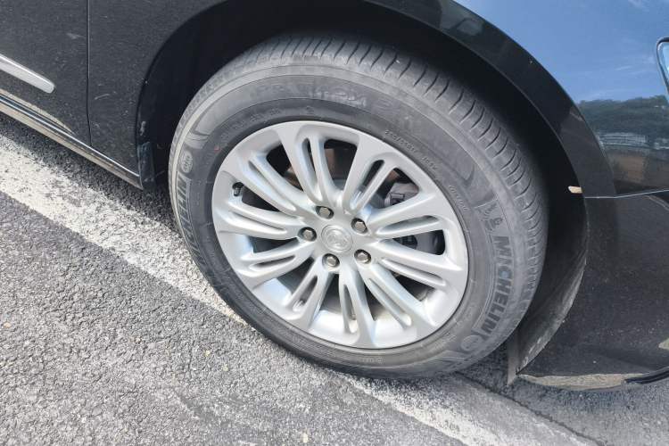 Used Buick LaCrosse 2018 30H Elite Edition