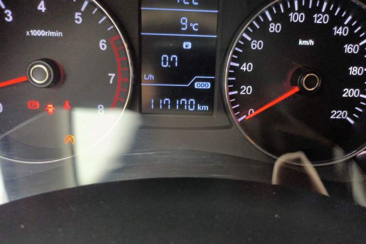 Used FAW Senya R7 2017 1.6L Manual Luxury Model