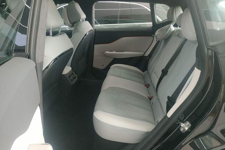 Used VOYAH COURAGE 2024 Long-Range Supercharge Edition Left Rear Seat