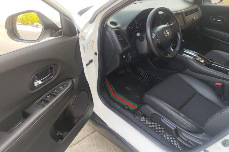 Used Honda Vezel 2020 1.5L CVT Pioneer Edition
