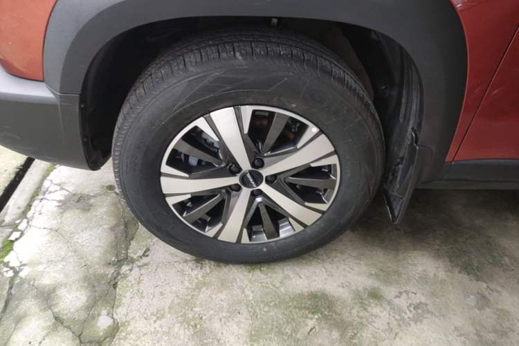 Used Haval DARGO 2021 1.5T DCT Two-Wheel Drive Labrador Edition Left Front Wheel Hub