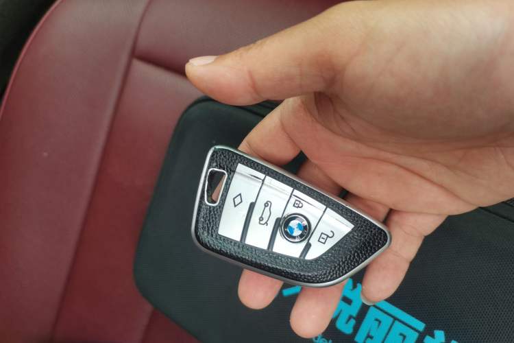 Used BMW X5  Vehicle Key