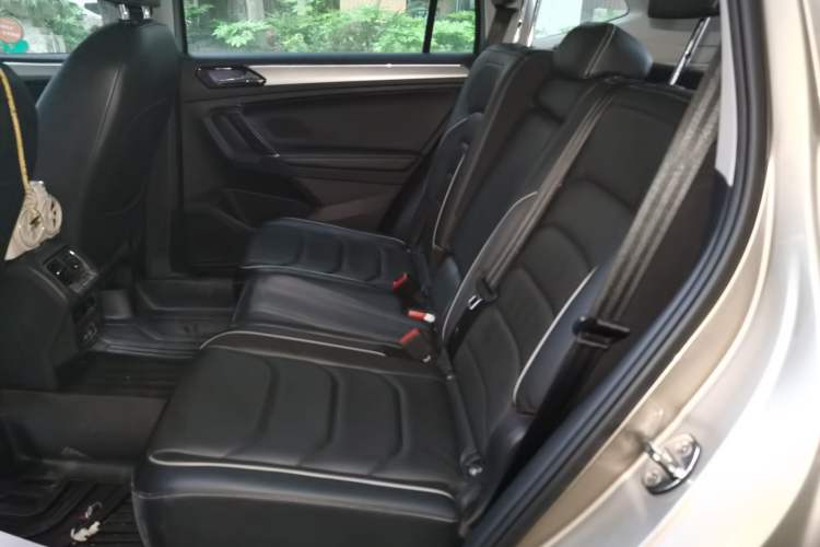 Used Volkswagen Tiguan L 2018 Revised 330TSI Automatic Two-Wheel Drive Flagship Edition Left Rear Seat