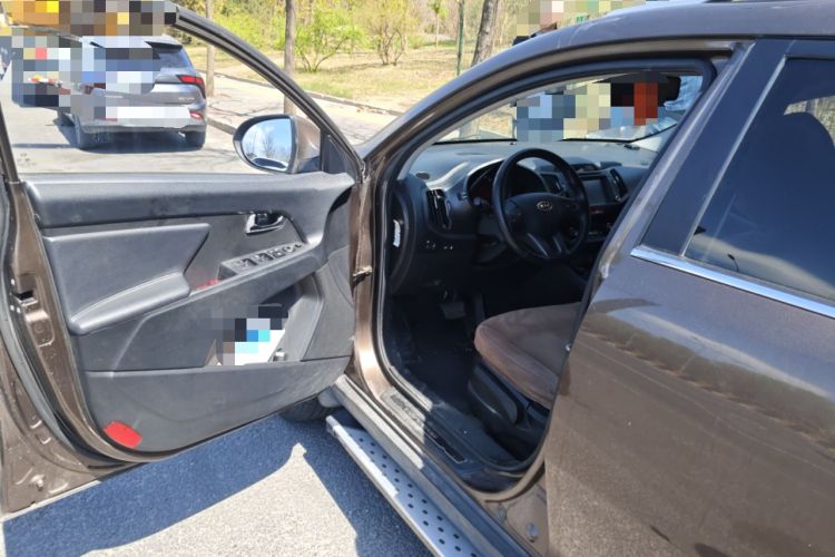 Used Kia Sportage R 2011 2.0L Automatic Two-Wheel Drive Premium Edition Driver Seat