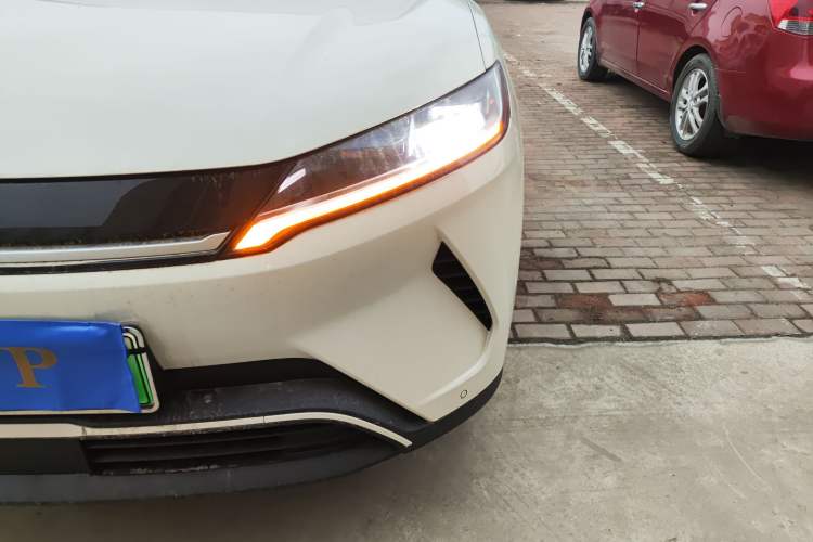 Used BYD Yuan UP 2025 Model 301KM Leading Version
