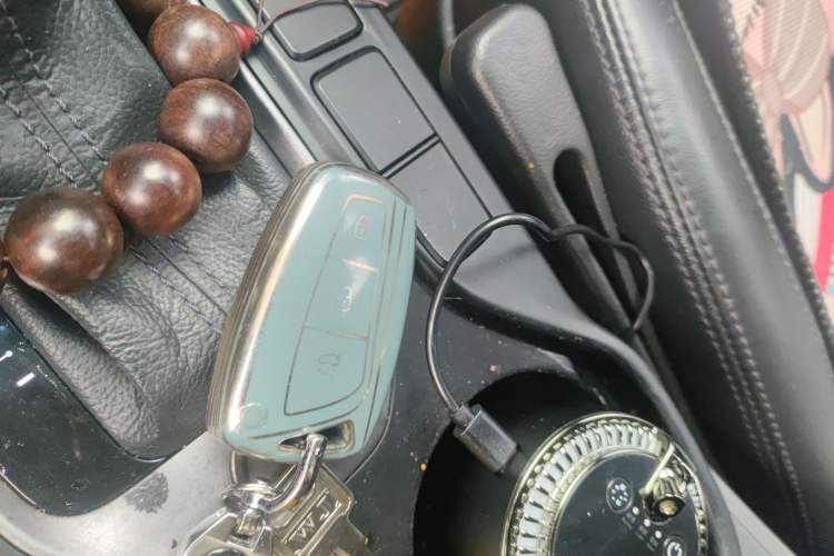 Used Hyundai Santa Fe 2013 2.4L Automatic Two-Wheel Drive Smart Version