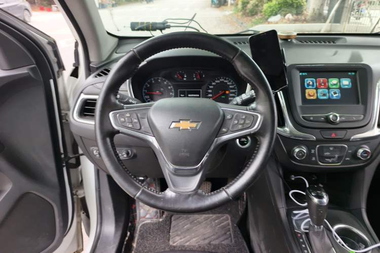 Used Chevrolet Equinox 2019 535T Automatic Chijie Edition China V Standard Steering Wheel