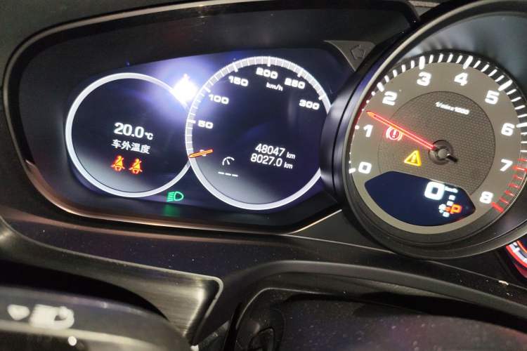 Used Porsche Panamera 2023 Facelifted Panamera 2.9T Platinum Edition Odometer Close Up