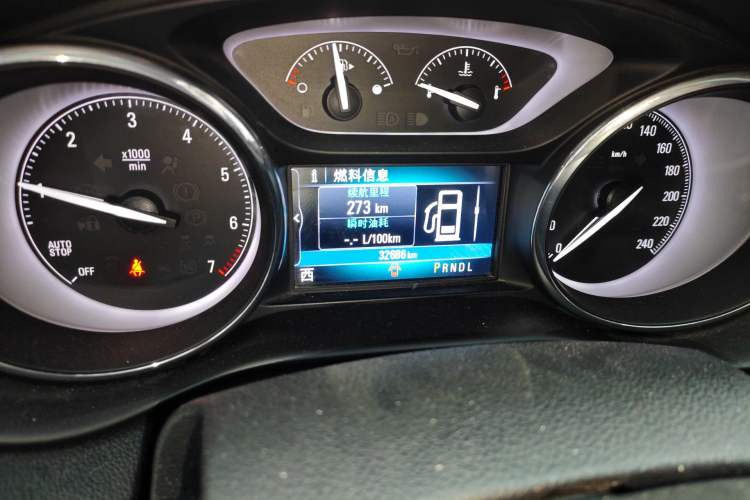 Used Buick Envision 2018 28T Four-Wheel Drive Elite Version Odometer Close Up