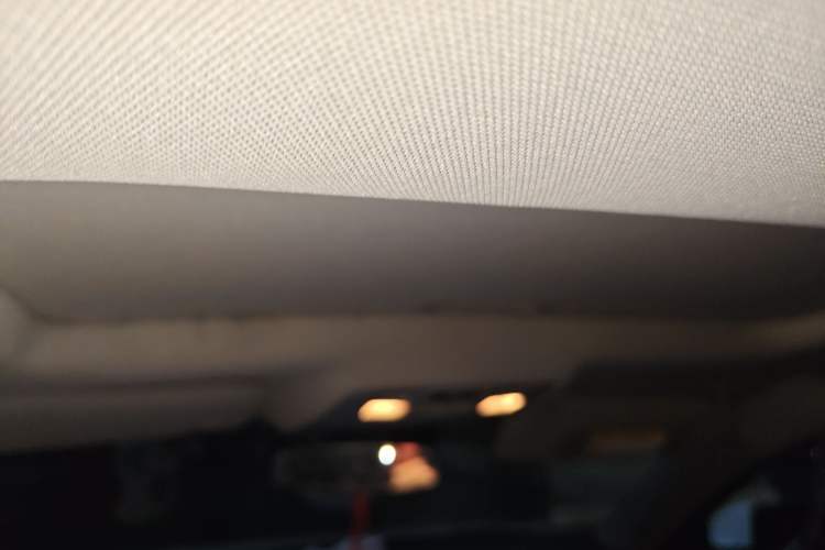 Used Chevrolet Malibu 2017 1.5T Automatic Luxury Edition Headliner