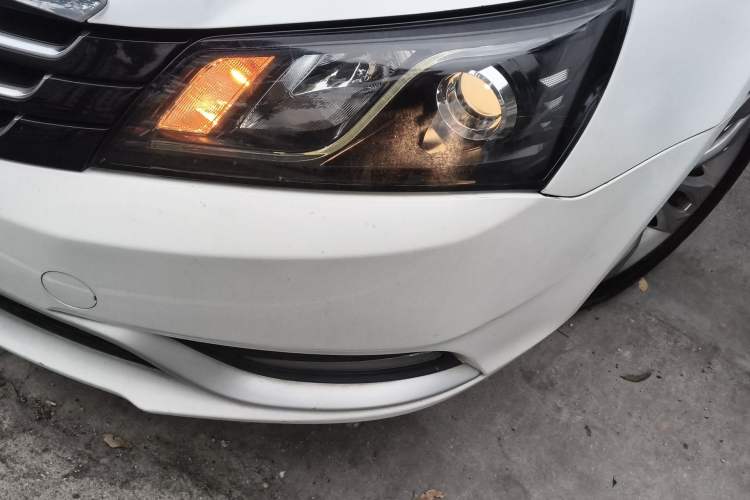 Used Geely Auto Emgrand 2016 Sedan 1.5L Manual Upward Edition Left Front Headlight