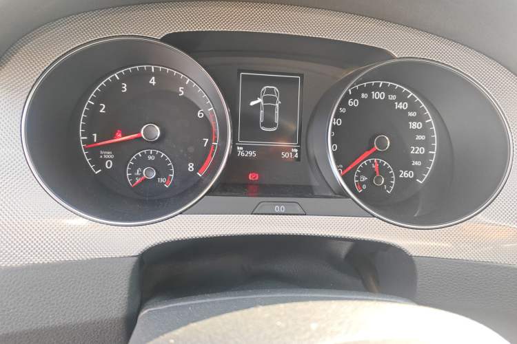 Used Volkswagen Golf Sportsvan 2016 230TSI Automatic Trend Edition Odometer Close Up