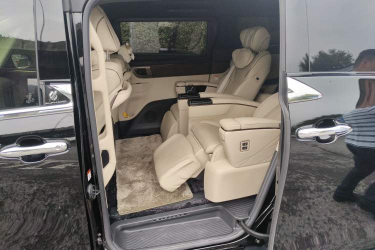 Used Toyota Alphard 2024 Dual-Engine 2.5L Prestige Edition Left Rear Seat