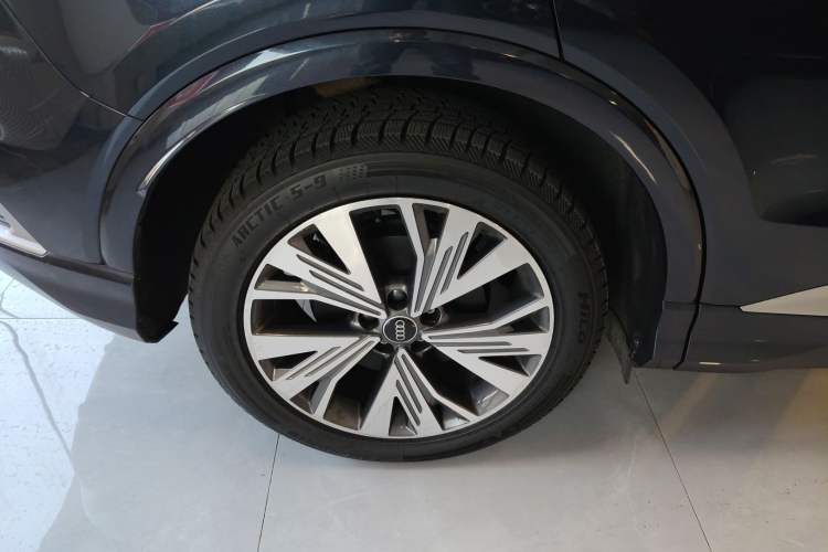 Used Audi Q4 e-tron 2024 40 e-tron Adventure Edition Exterior 8