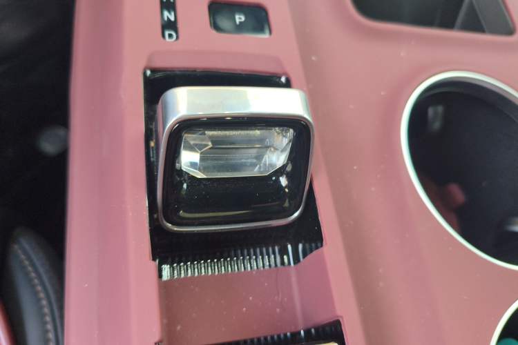 Used GAC Trumpchi E8 2024 Honor Series 2.0L Honor Edition Gear Lever