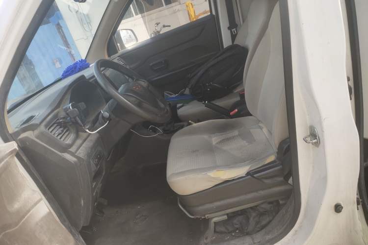 Used Wuling Hongguang V 2021 1.5L Jingqu Edition Enclosed-Window Vehicle LAR