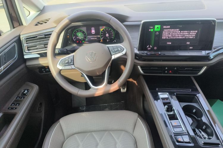 Used Volkswagen Viloran 2024 380TSI Premium Edition