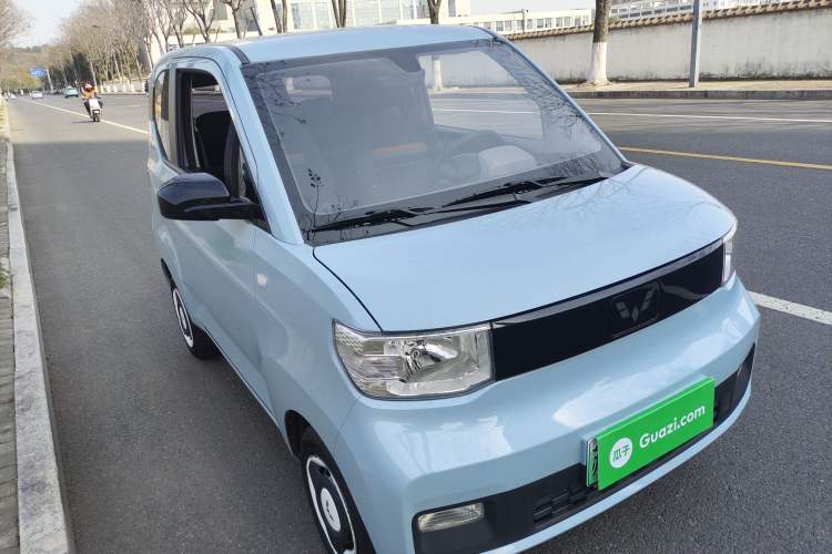 Used Wuling Hongguang MINIEV 2022 Zizai Version Lithium Iron Phosphate Front Right 45 Deg