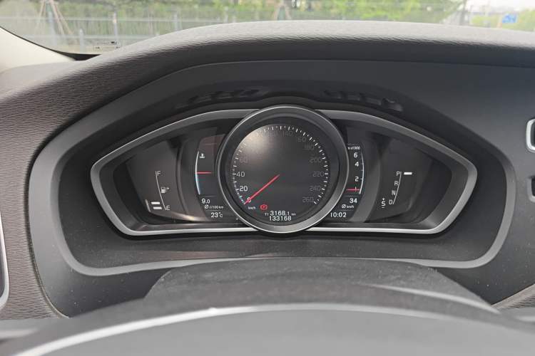 Used Volvo V40 2016 T3 Zhiyi Edition