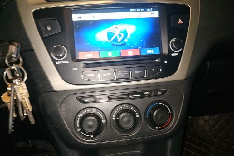 Used Citroen Elysee 2015 Qishang Edition 1.6L Automatic Fashion Model
