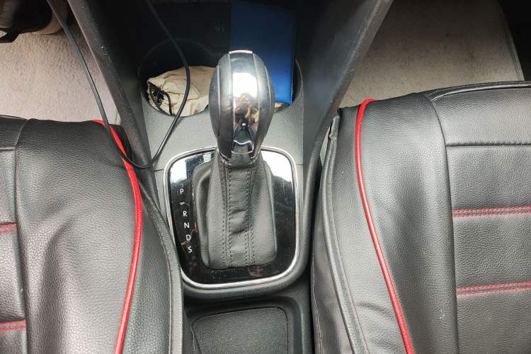 Used Volkswagen Polo 2018 1.5L Automatic Enjoyment Model Gear Lever