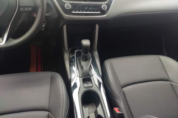 Used Toyota FRONTLANDER 2024 2.0L CVT Elite Plus Edition Gear Lever